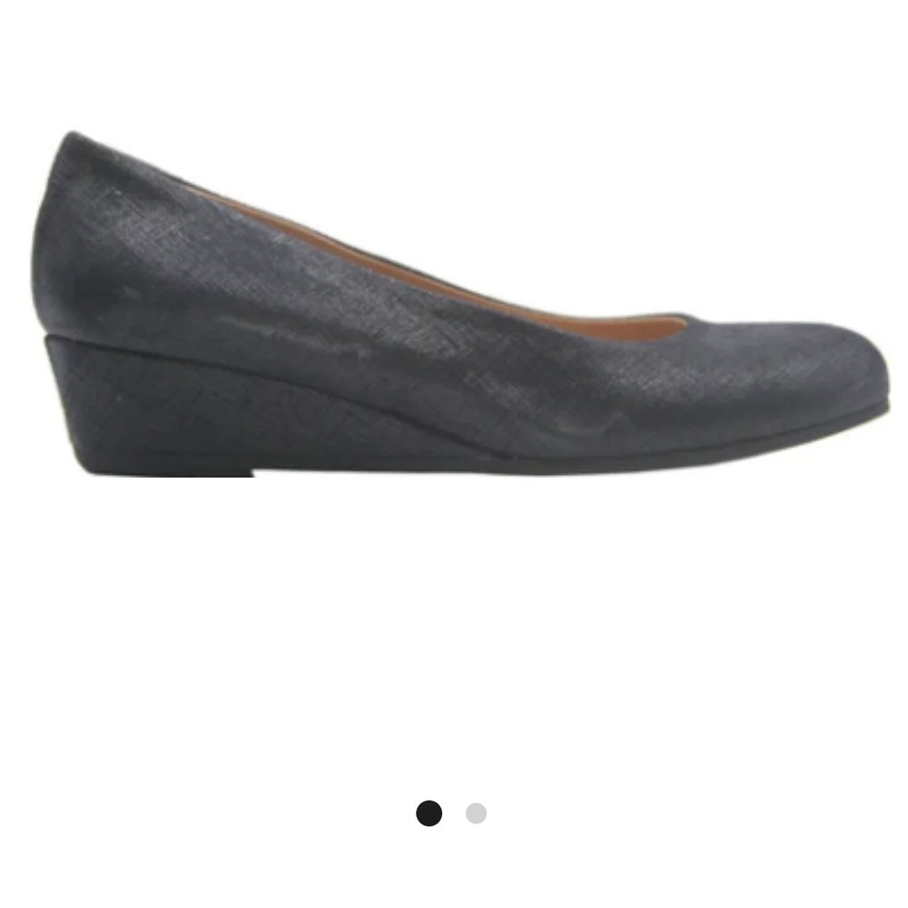 ***Sold****Chic Black Wedge Shoes